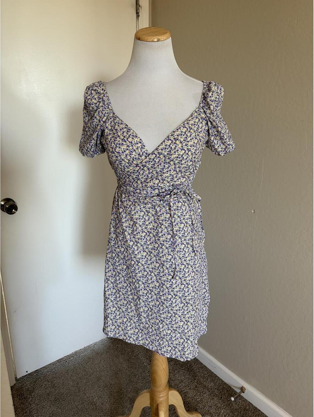 Dazy wrap floral print dress